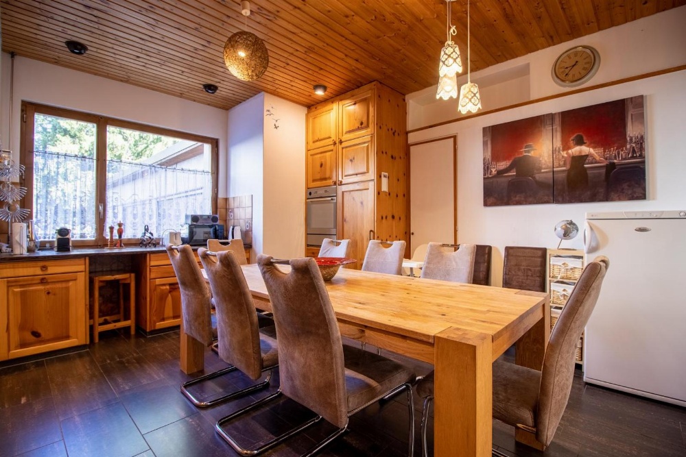 Miraflor Betty by Arosa Holiday